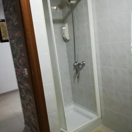 Vivienda Compartida Tajaraste * Арресифе