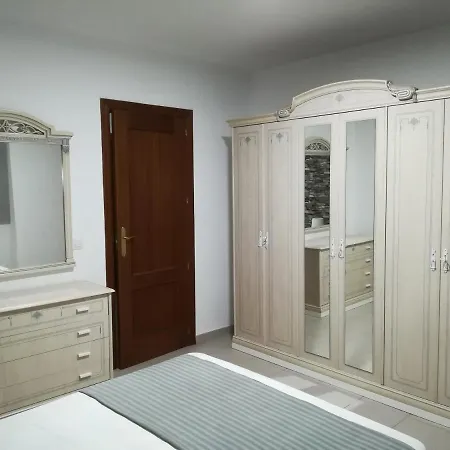 Vivienda Compartida Tajaraste Проживание в семье Арресифе